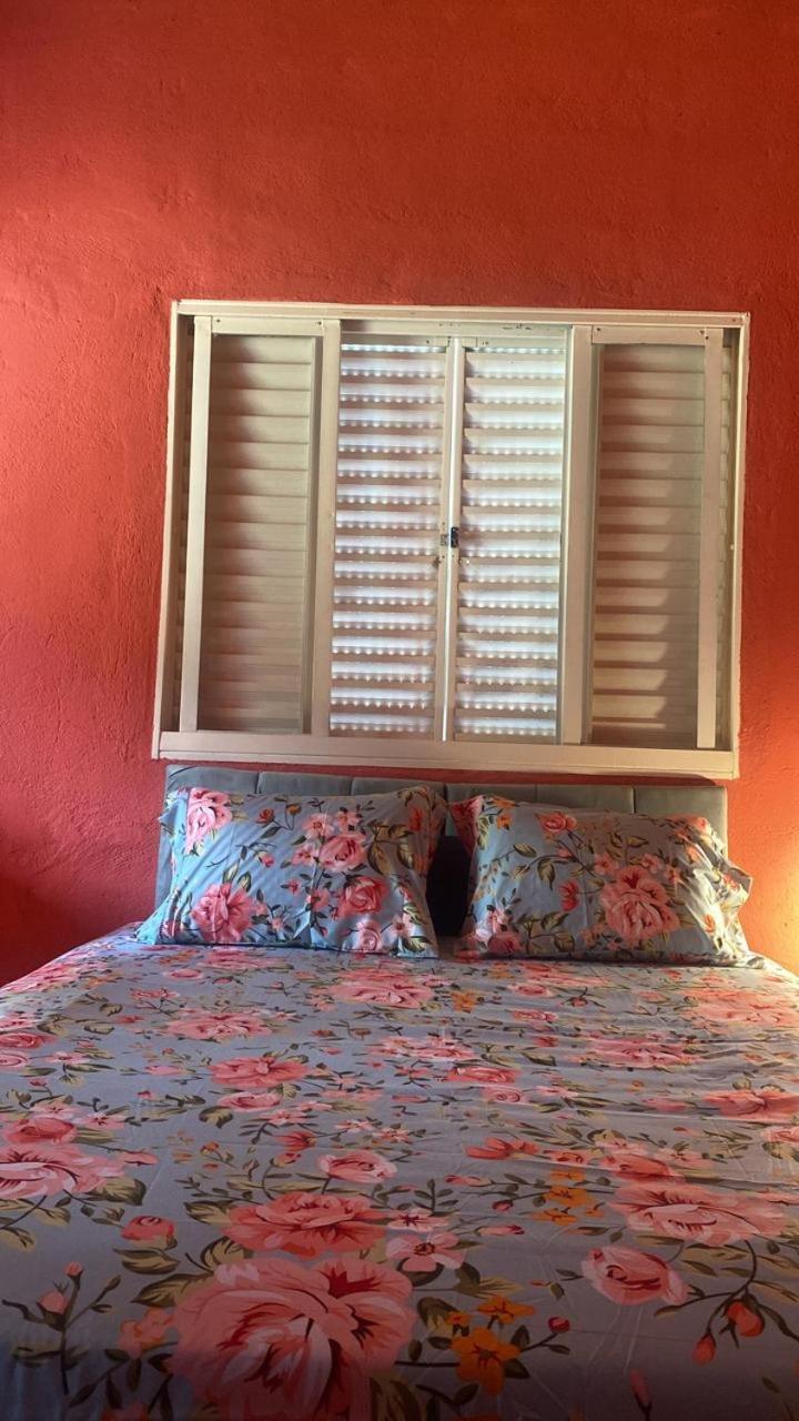 Chales Maricota فارجيم بونيتا المظهر الخارجي الصورة